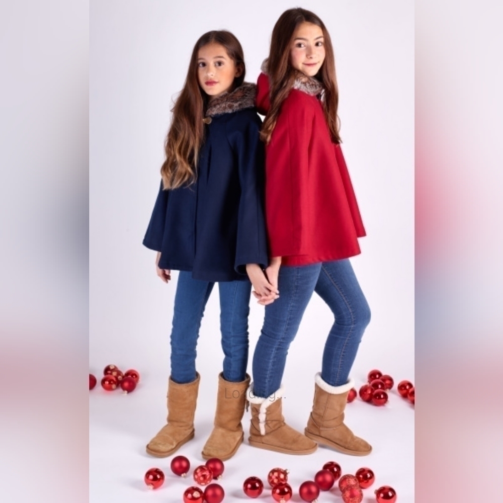 Capes/Coat - Picture 9 of 10